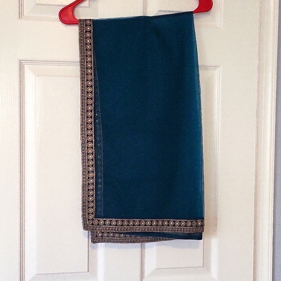 Gorgeous floor length a-line anarkali gown in peacock blue color. Bust size 42 - Picture 9 of 10